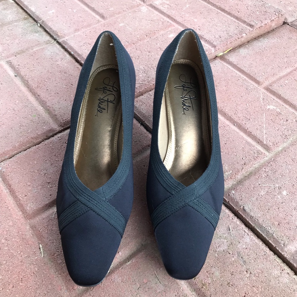 Size 10 Black Lifestyle Heels